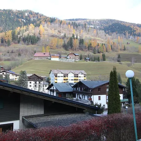 Nicky By Isa Apartment *